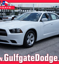 dodge charger 2012 white sedan se gasoline 6 cylinders rear wheel drive automatic 77017