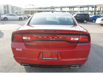 dodge charger 2012 maroon sedan se gasoline 6 cylinders rear wheel drive automatic 77017