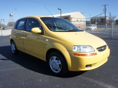 chevrolet aveo 2007 yellow hatchback aveo5 ls gasoline 4 cylinders front wheel drive automatic 76234