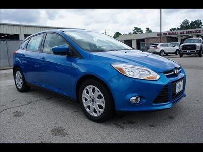 ford focus 2012 blue hatchback se flex fuel 4 cylinders front wheel drive 6 speed automatic 77338
