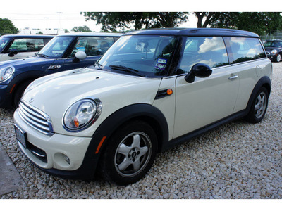 mini cooper clubman 2011 off white hatchback gasoline 4 cylinders front wheel drive automatic 78729