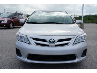 toyota corolla 2011 silver sedan le gasoline 4 cylinders front wheel drive automatic 77471