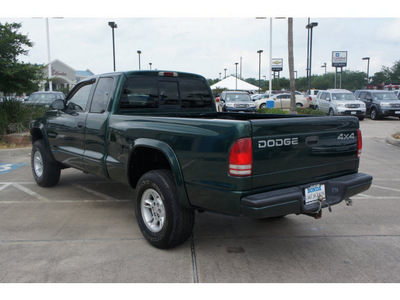 dodge dakota 2000 dk  green slt gasoline v8 4 wheel drive automatic 77566