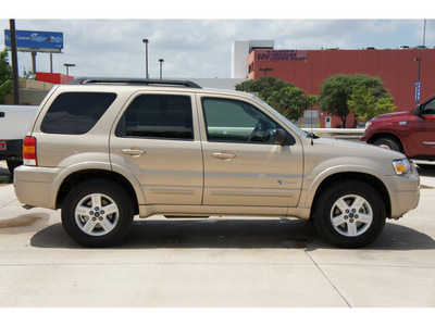 ford escape hybrid 2007 off white suv hybrid 4 cylinders all whee drive automatic 78232