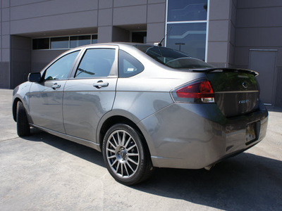 ford focus 2011 gray sedan 4dr sdn ses gasoline 4 cylinders front wheel drive automatic 76108