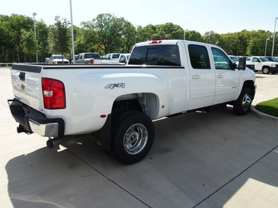 chevrolet silverado 3500hd 2012 summ white ltz diesel 8 cylinders 4 wheel drive not specified 76051