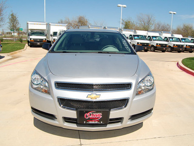 chevrolet malibu 2012 silver sedan ls gasoline 4 cylinders front wheel drive not specified 76051