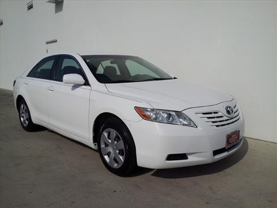 toyota camry 2009 white sedan gasoline 4 cylinders front wheel drive automatic 78577