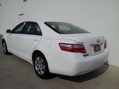 toyota camry 2009 white sedan gasoline 4 cylinders front wheel drive automatic 78577