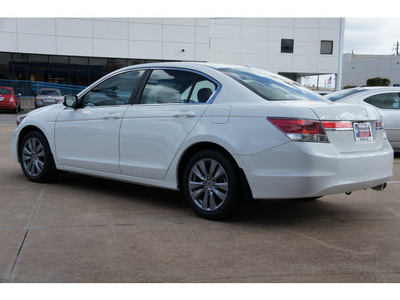 honda accord 2012 white sedan ex l w navi gasoline 4 cylinders front wheel drive automatic 77034