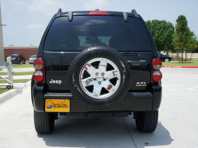 jeep liberty 2005 black suv limited gasoline 6 cylinders rear wheel drive 4 speed automatic 75070