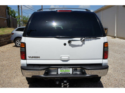 gmc yukon 2005 white suv slt gasoline 8 cylinders rear wheel drive automatic 78757