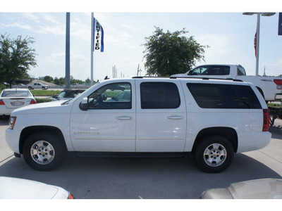 chevrolet suburban 2007 white suv c1500 flex fuel 8 cylinders rear wheel drive automatic 77090