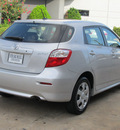 toyota matrix 2011 silver hatchback gasoline 4 cylinders front wheel drive automatic with overdrive 77074