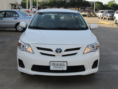 toyota corolla 2011 white sedan le gasoline 4 cylinders front wheel drive automatic with overdrive 77074