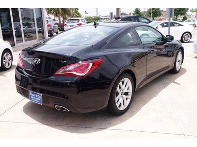 hyundai genesis coupe 2013 black coupe 2 0t gasoline 4 cylinders rear wheel drive automatic 77074