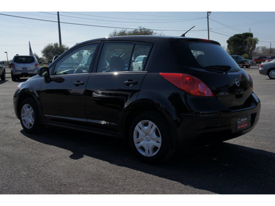 nissan versa 2011 black hatchback 1 8 s gasoline 4 cylinders front wheel drive automatic with overdrive 78840