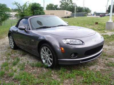 mazda mx 5 miata 2007 dk  gray grand touring gasoline 4 cylinders rear wheel drive 6 speed manual 75606