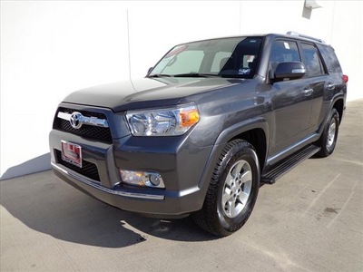 toyota 4runner 2011 gray suv sr5 gasoline 6 cylinders 2 wheel drive automatic 78577