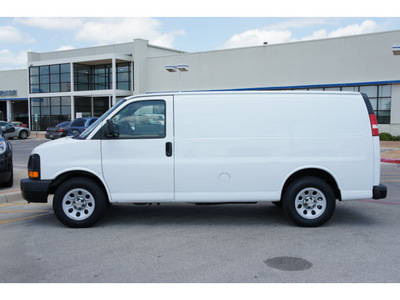 chevrolet express cargo 2010 white van 1500 gasoline 6 cylinders rear wheel drive 4 speed automatic 78224