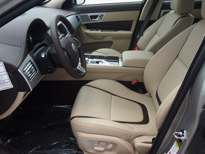 jaguar xf 2012 beige sedan portfolio gasoline 8 cylinders rear wheel drive 6 speed automatic 77090