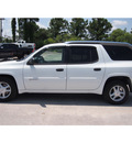 gmc envoy xuv 2004 white suv gasoline 6 cylinders 4 wheel drive automatic 32086
