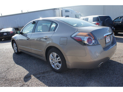 nissan altima 2012 tan sedan 2 5 sl gasoline 4 cylinders front wheel drive automatic 76543