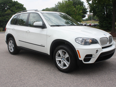 bmw x5 2011 white xdrive35d diesel 6 cylinders all whee drive automatic 27616