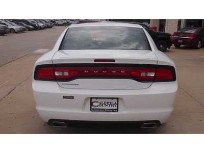 dodge charger 2012 white sedan se 6 cylinders automatic with overdrive 77836