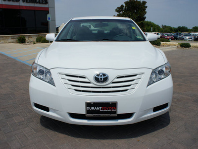 toyota camry 2007 white sedan le 4 cylinders automatic 76087