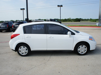 nissan versa 2007 white hatchback s 4 cylinders automatic with overdrive 76087