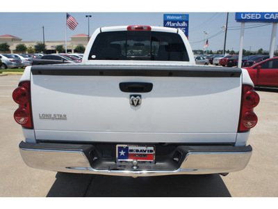 dodge ram pickup 1500 2007 white pickup truck gasoline 8 cylinders 6 speed manual 77034