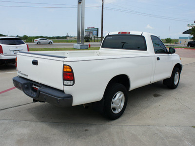 toyota tundra 2002 white pickup truck 6 cylinders 5 speed manual 76087