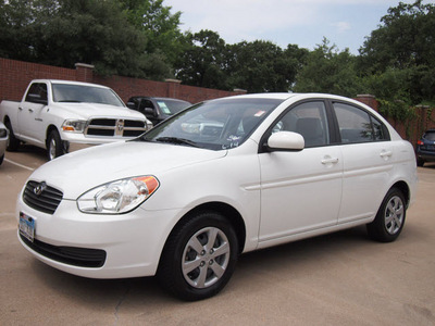 hyundai accent 2011 white sedan gls gasoline 4 cylinders front wheel drive automatic with overdrive 75080
