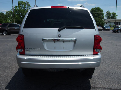 dodge durango 2006 silver suv slt gasoline 8 cylinders 4 wheel drive 5 speed automatic 46168