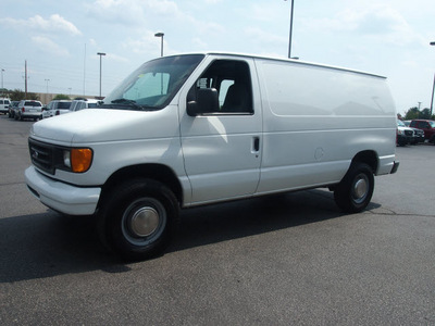 ford econoline cargo 2003 white van gasoline 6 cylinders rear wheel drive 4 speed automatic 46168