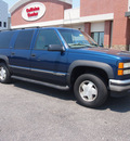 gmc suburban 1999 blue suv sle gasoline 8 cylinders 4 wheel drive 4 speed automatic 46168