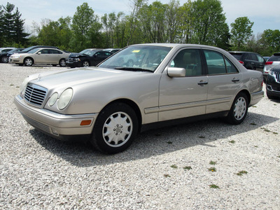 mercedes benz e class 1998 silver sedan e320 4matic gasoline 6 cylinders all whee drive 5 speed automatic 46168