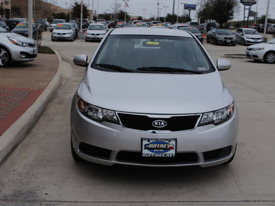 kia forte 2012 silver sedan 4dr sdn lx at gasoline 4 cylinders front wheel drive automatic 75070
