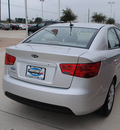 kia forte 2012 silver sedan 4dr sdn lx at gasoline 4 cylinders front wheel drive automatic 75070