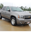 chevrolet avalanche 2009 gray suv lt flex fuel 8 cylinders 2 wheel drive automatic with overdrive 77656