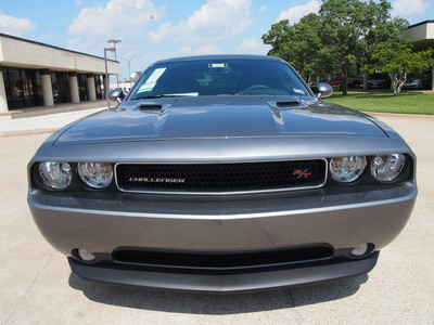 dodge challenger 2012 dk  gray coupe r t gasoline 8 cylinders rear wheel drive automatic 76011