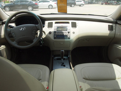 hyundai azera 2009 off white sedan gls gasoline 6 cylinders front wheel drive automatic 76049