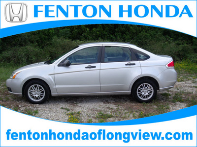 ford focus 2010 silver sedan se gasoline 4 cylinders front wheel drive automatic 75606