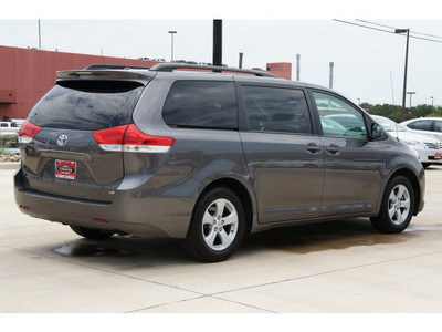 toyota sienna 2012 dk  gray van le 7 passenger auto access sea gasoline 6 cylinders front wheel drive automatic 78232