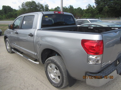 toyota tundra crewmax