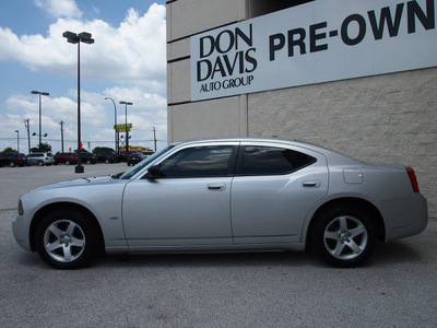 dodge charger 2009 silver sedan sxt gasoline 6 cylinders rear wheel drive automatic 76011