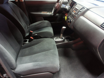 nissan versa 2011 black hatchback 1 8 s gasoline 4 cylinders front wheel drive automatic 76116