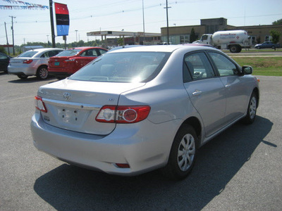 toyota corolla 2011 silver sedan le gasoline 4 cylinders front wheel drive automatic 62863