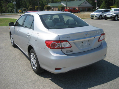 toyota corolla 2011 silver sedan le gasoline 4 cylinders front wheel drive automatic 62863